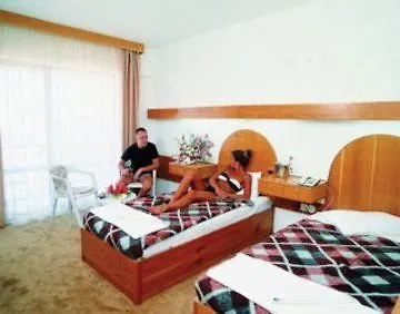 فندق Ozka 3*